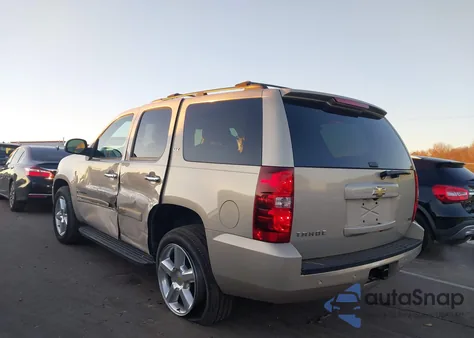 2008 Chevrolet Tahoe Ltz z USA, uszkodzony, nr VIN 1GNFK13098R188280